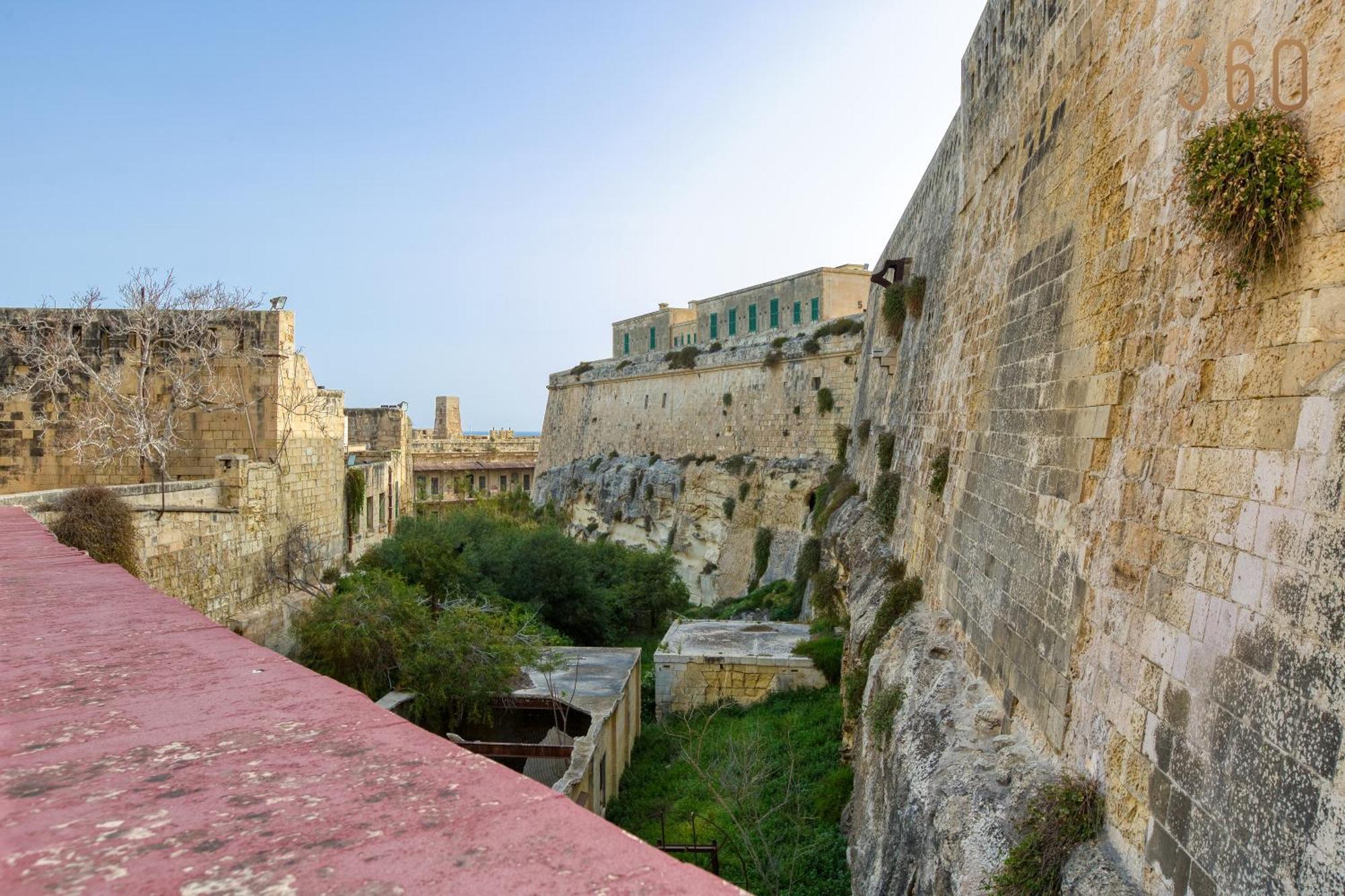 Comfortable 1Br Home With Maltese Balcony In Valletta By 360 Estates Экстерьер фото
