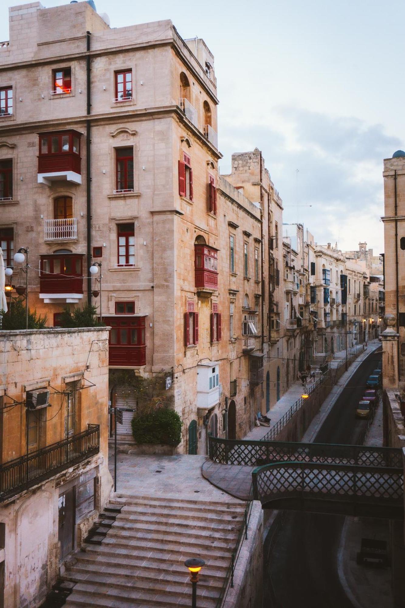 Comfortable 1Br Home With Maltese Balcony In Valletta By 360 Estates Экстерьер фото